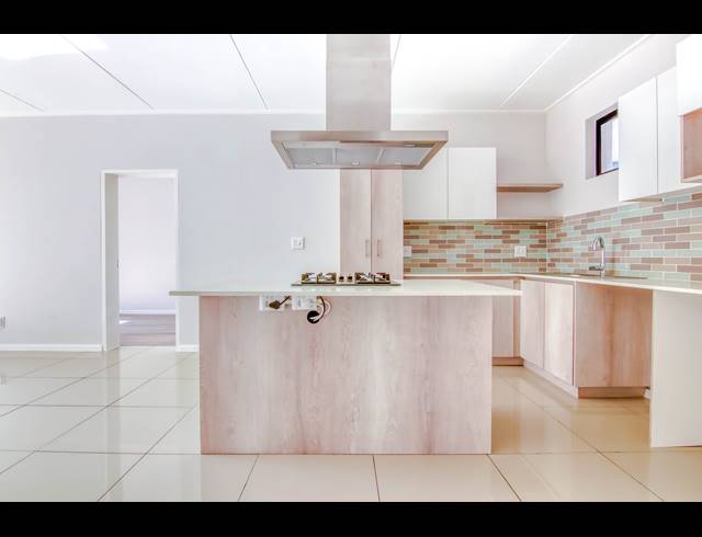 2 BEDROOM APARTMENT RENTED IN BRYANSTON